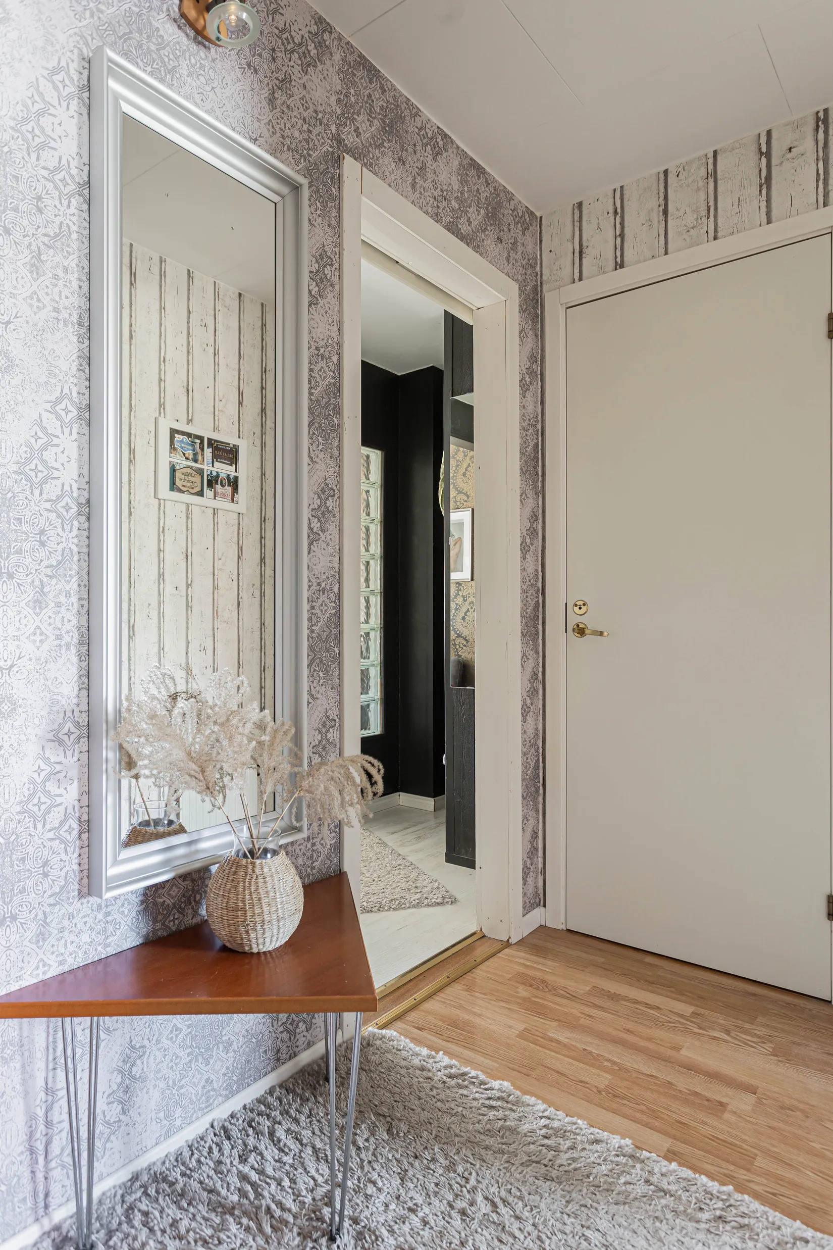 Radhus, Norra Allégatan 37F, Karlsdal, Västerås