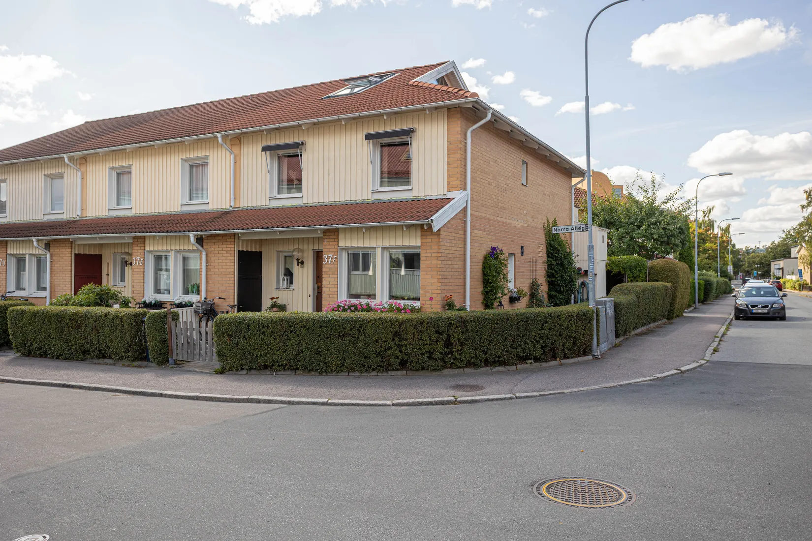 Radhus, Norra Allégatan 37F, Karlsdal, Västerås