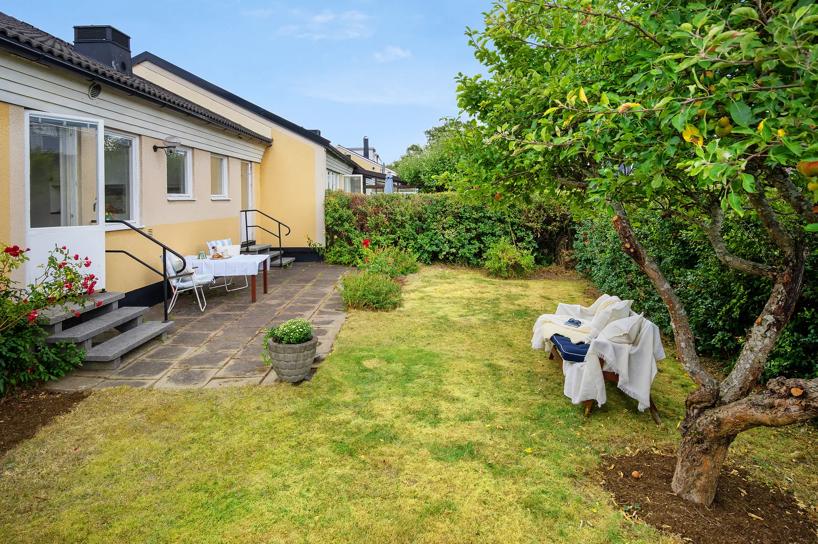 Radhus, Uppgårdsvägen 30, Solhem, Stockholm