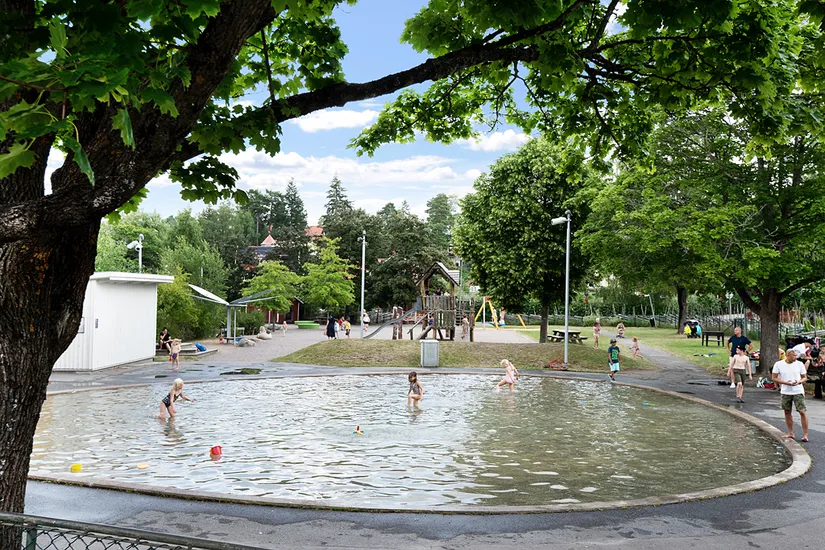 Radhus, Uppgårdsvägen 30, Solhem, Stockholm