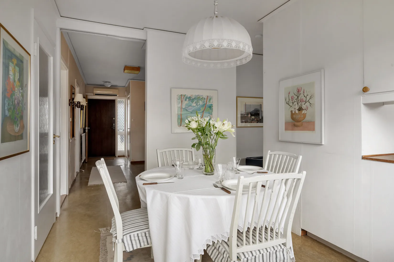 Radhus, Uppgårdsvägen 30, Solhem, Stockholm