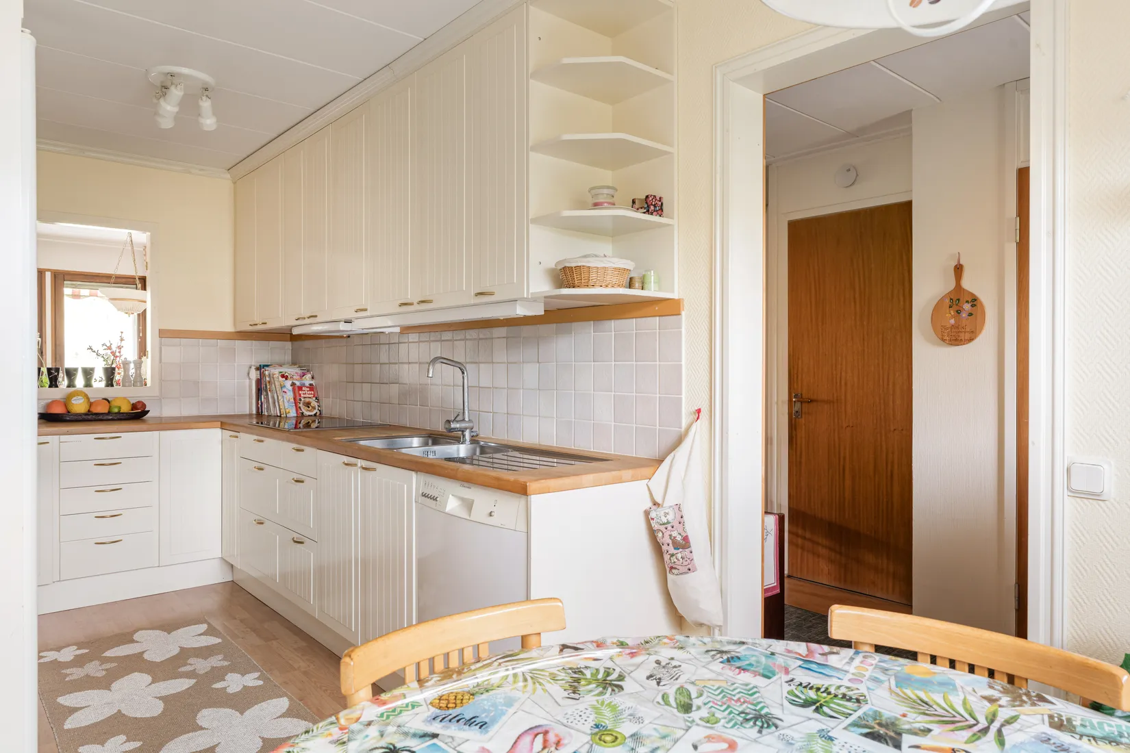 Villa, Hantverksvägen 75, Smedby, Österåker