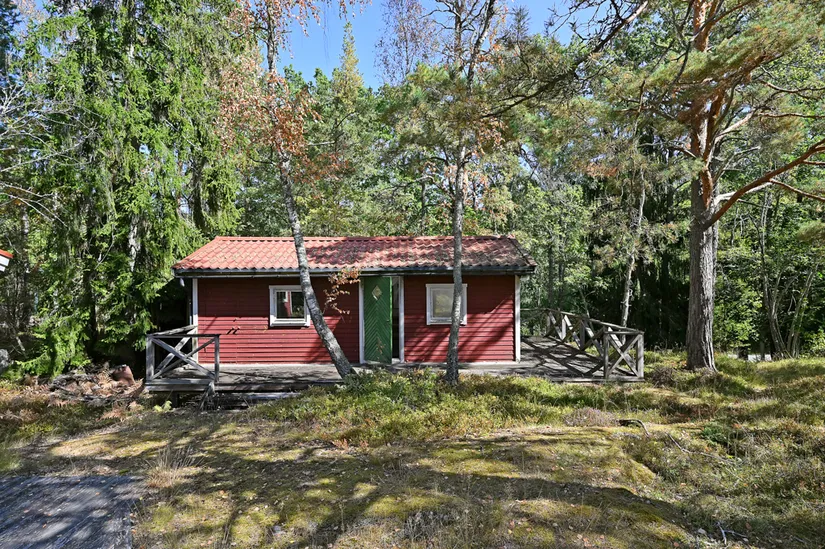 Tomt, Ormvägen 6, Raksta, Tyresö