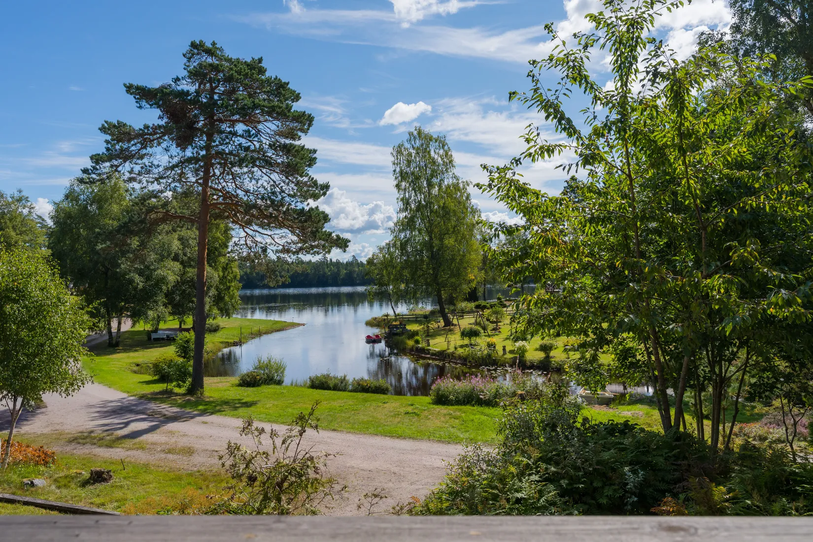 Villa, Vännebosjövägen 11, Mark