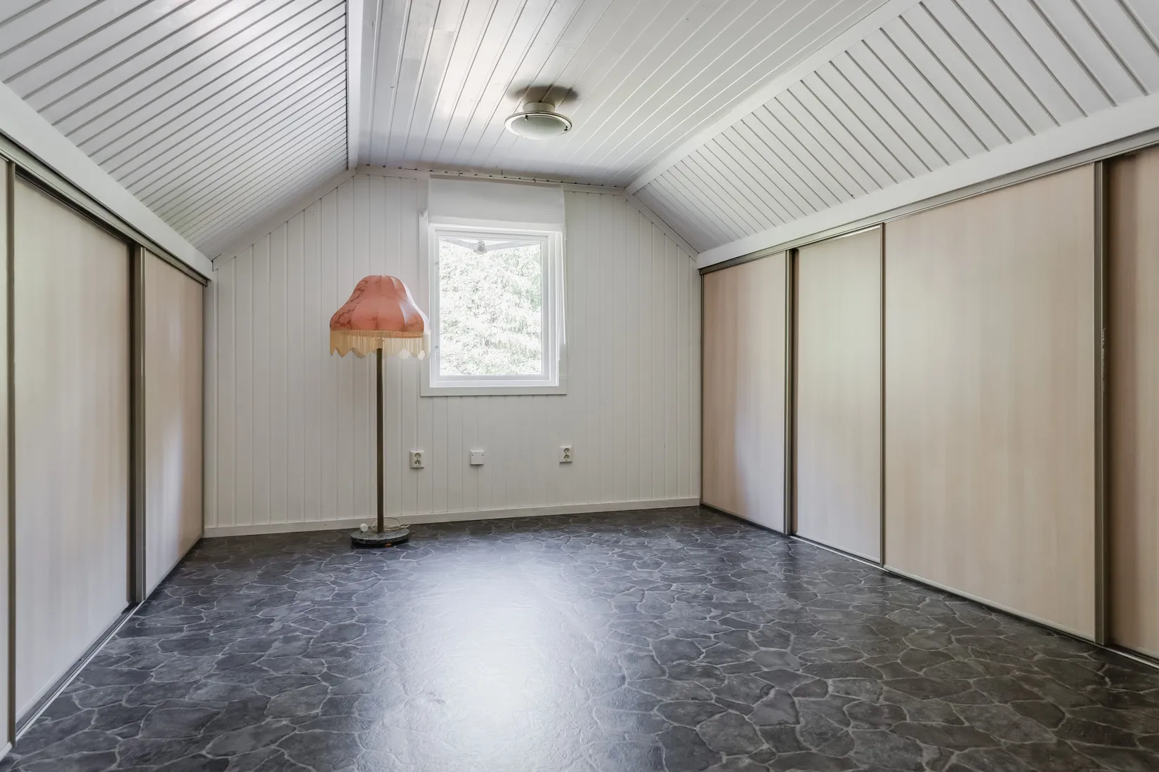 Villa, Vännebosjövägen 11, Mark