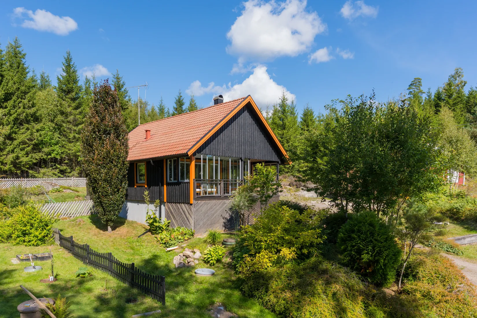 Villa, Vännebosjövägen 11, Mark