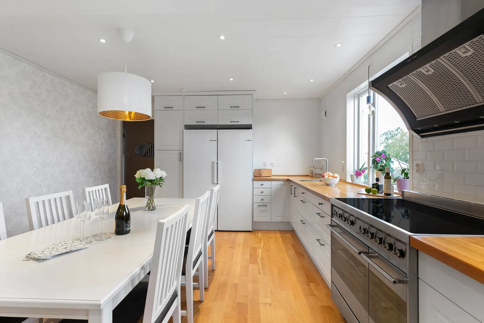 Radhus, Ekhammarsvägen 44, Gamla Kungsängen, Upplands-Bro