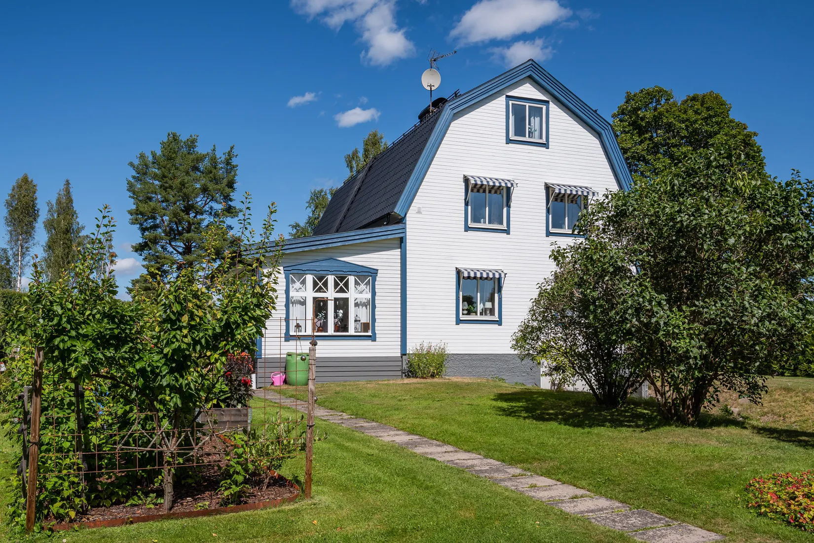 Villa, Kollerud 15A & 15B, Fensbol med omnejd, Torsby