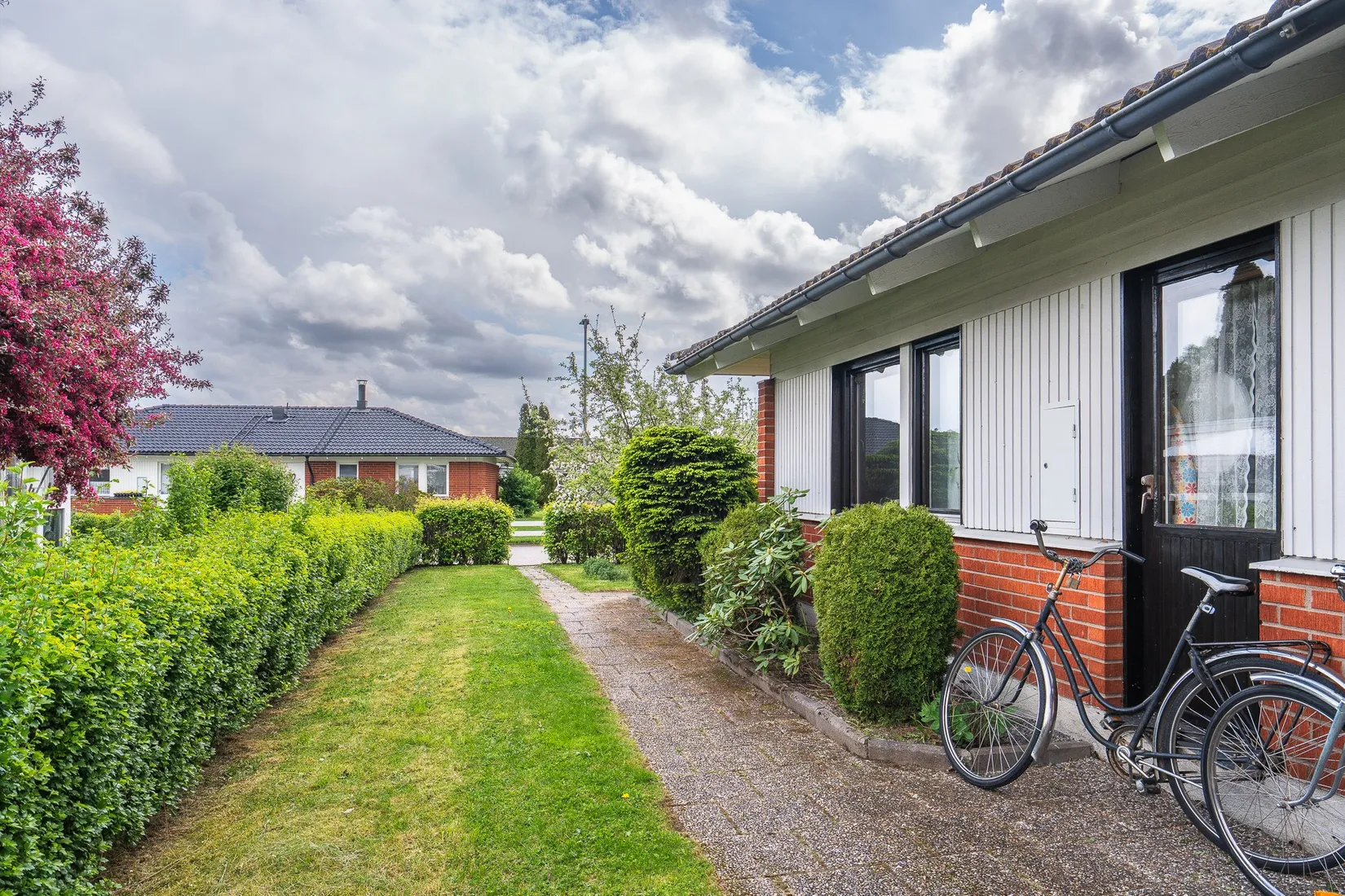Villa, Bollgatan 5, Ullvibackar, Köping