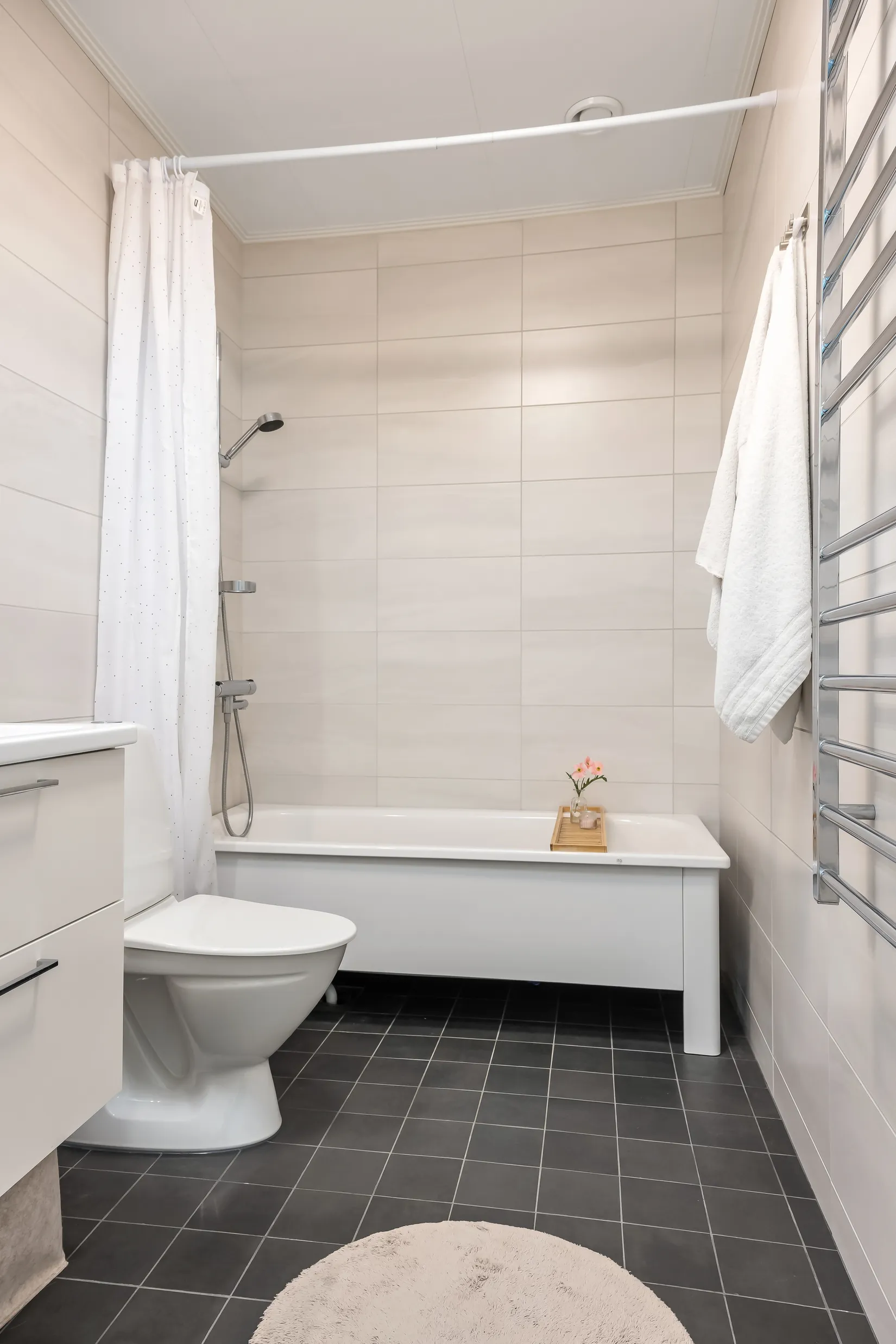 Radhus, Stensötavägen 58B, Svärtinge - Skogsbacke, Norrköping