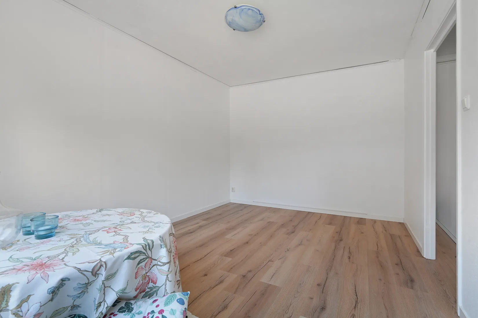 Bostadsrätt, Herrgårdsvägen 103, Centrala Väsby, Upplands Väsby