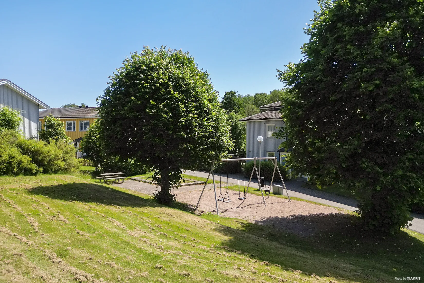 Radhus, Ullas lyckas väg 182, Mölndal