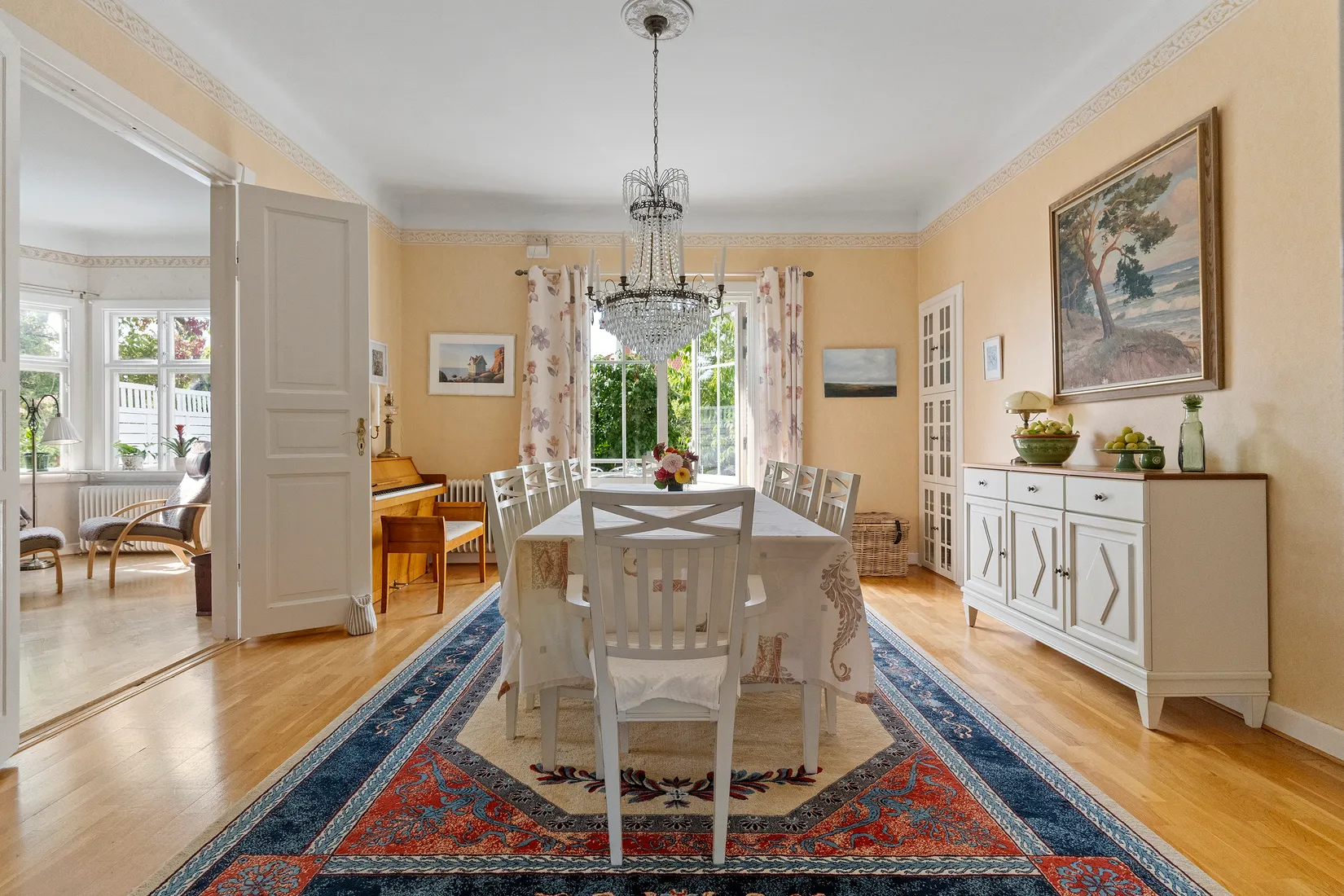 Villa, Södra Järnvägsgatan 17, Centralt, Vänersborg