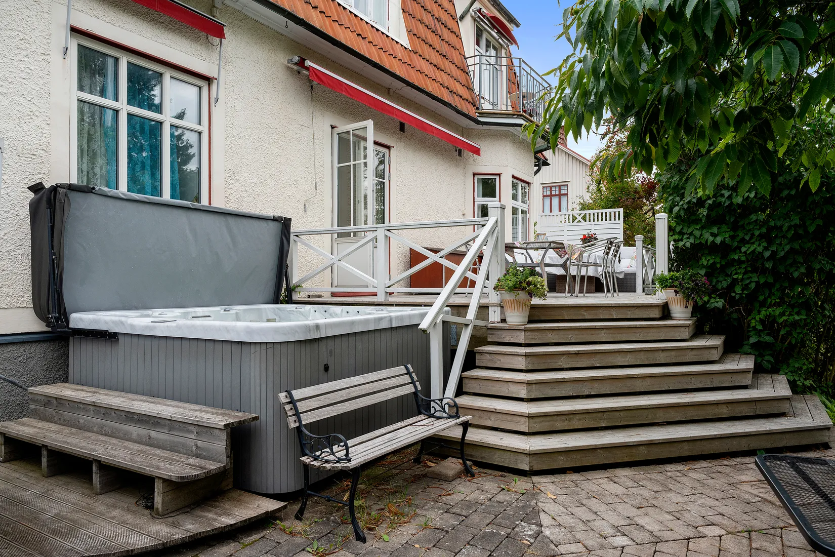 Villa, Södra Järnvägsgatan 17, Centralt, Vänersborg