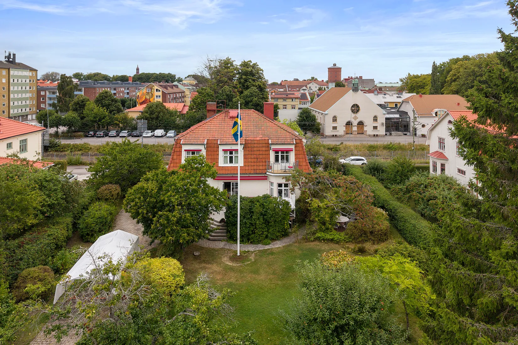 Villa, Södra Järnvägsgatan 17, Centralt, Vänersborg