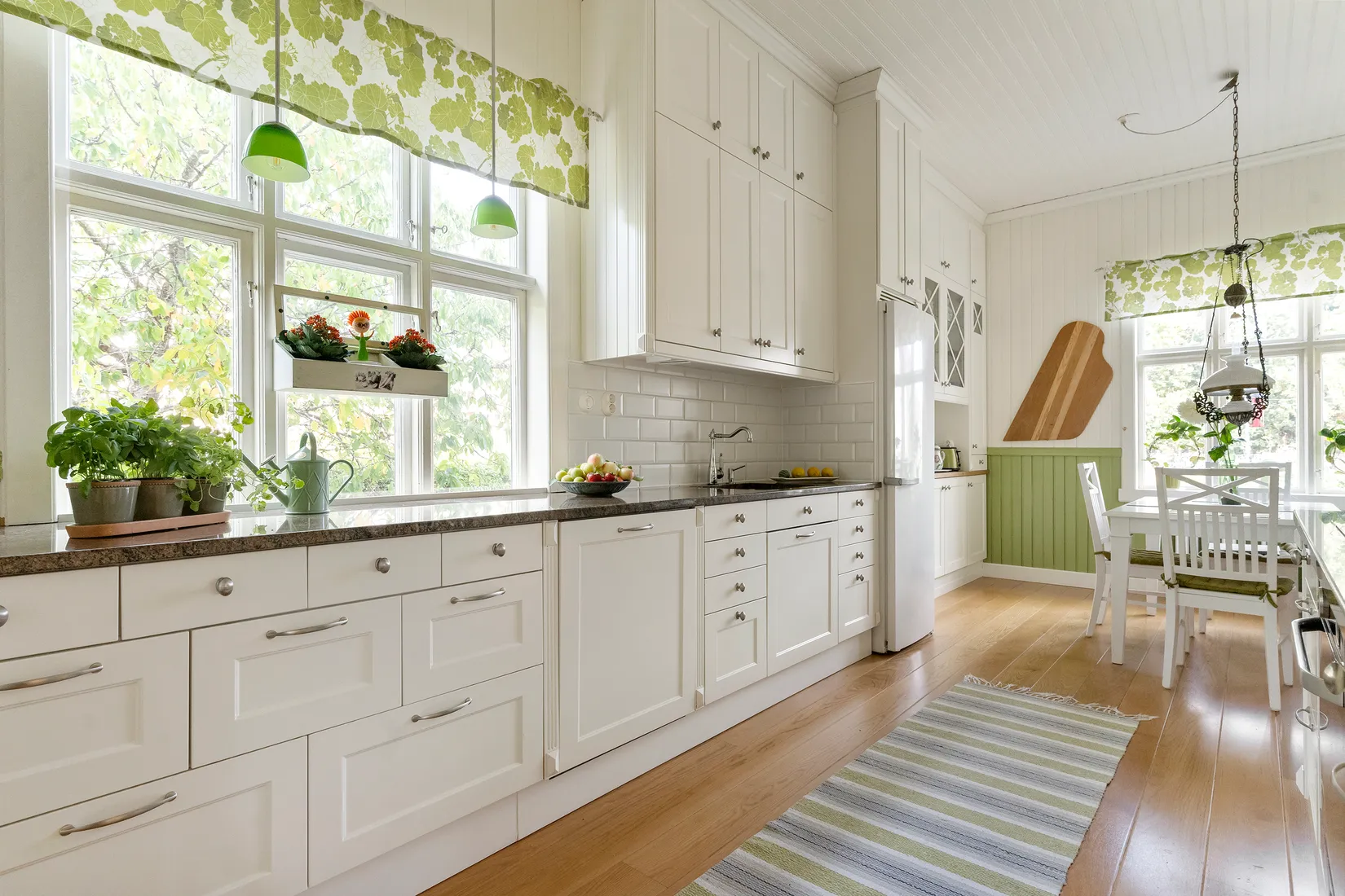 Villa, Södra Järnvägsgatan 17, Centralt, Vänersborg