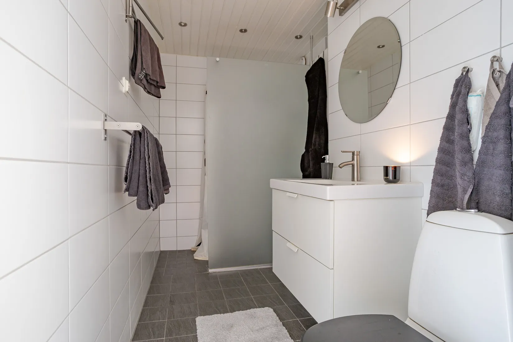 Radhus, Bakstuguvägen 3, Klockarberget, Sundsvall