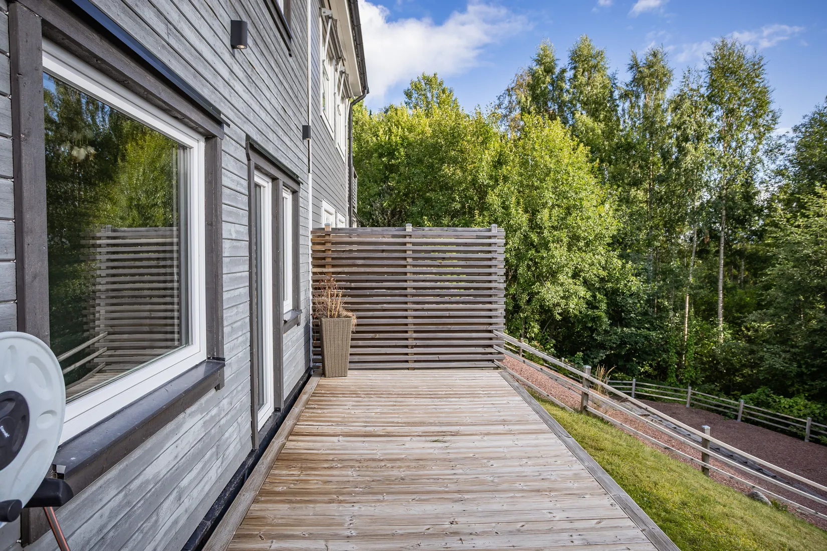 Radhus, Bakstuguvägen 3, Klockarberget, Sundsvall
