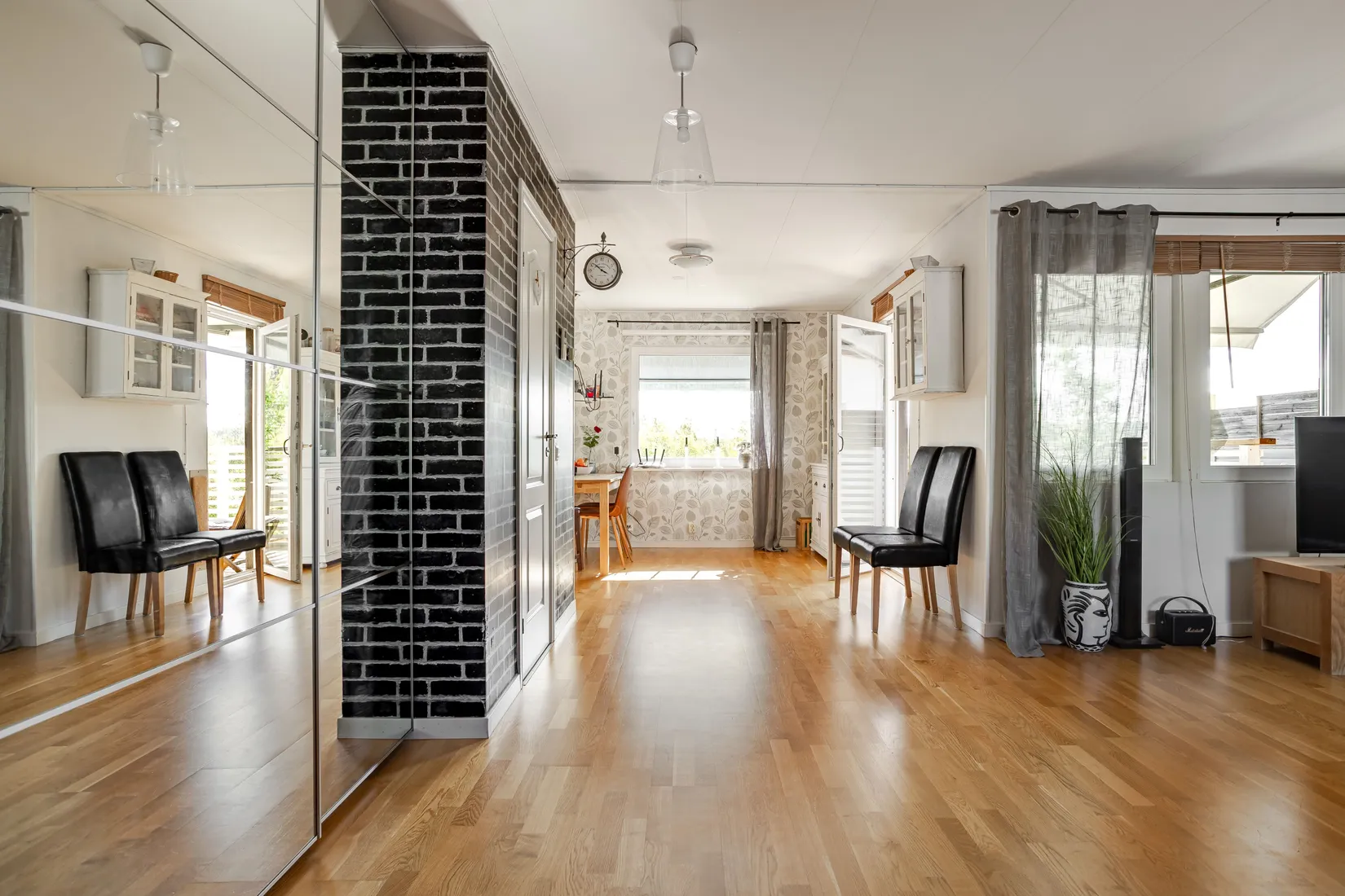 Radhus, Bakstuguvägen 3, Klockarberget, Sundsvall