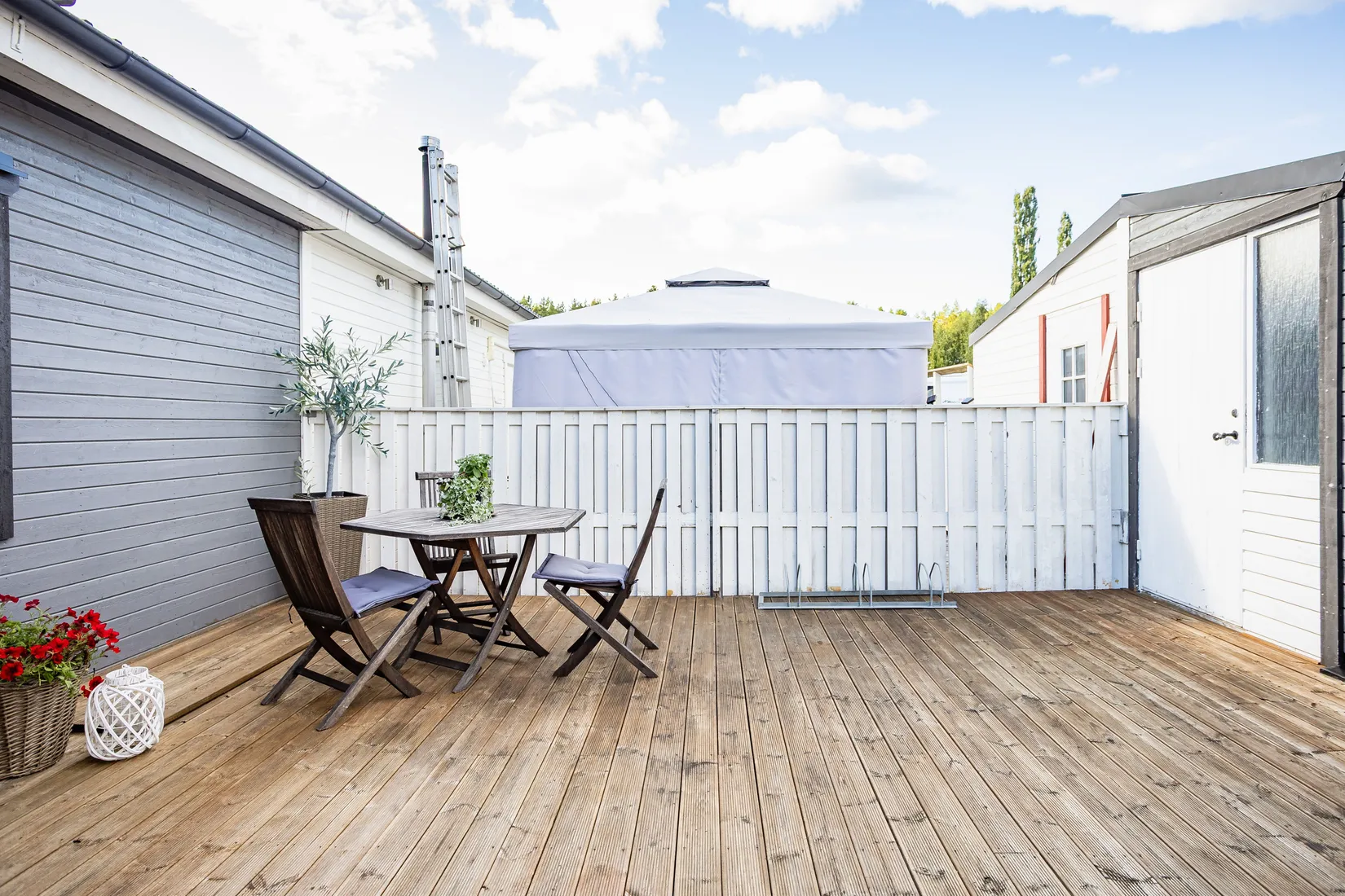 Radhus, Bakstuguvägen 3, Klockarberget, Sundsvall