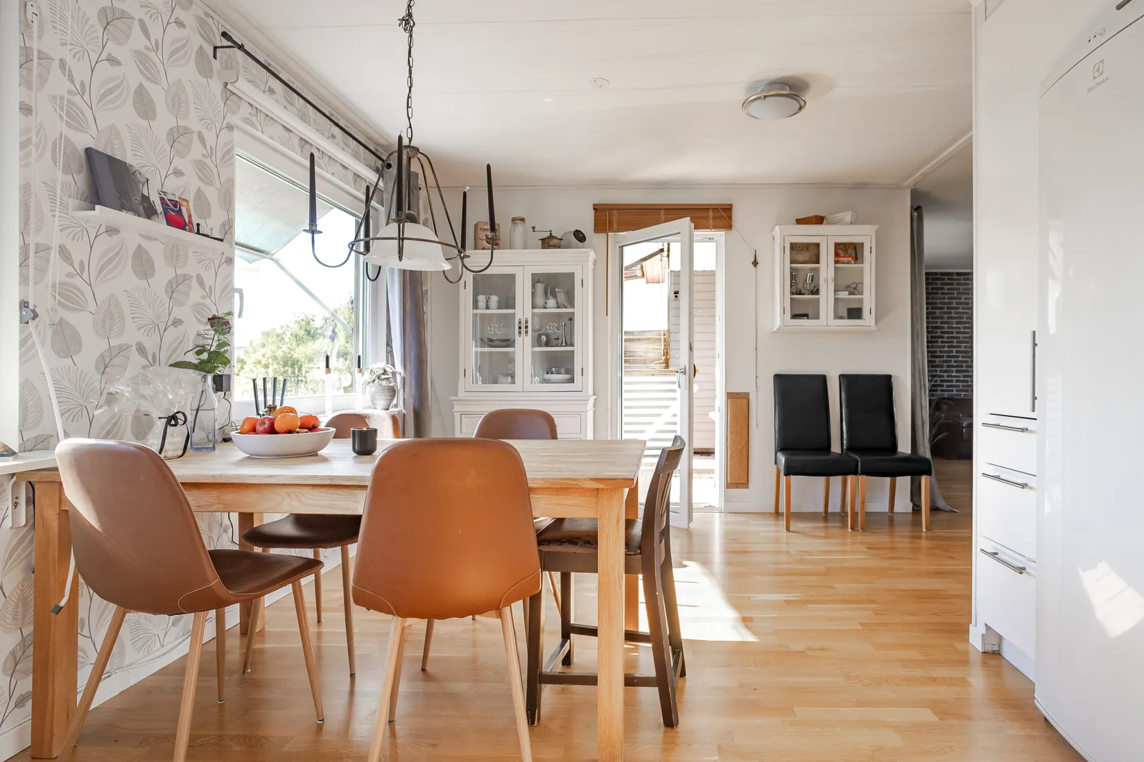 Radhus, Bakstuguvägen 3, Klockarberget, Sundsvall