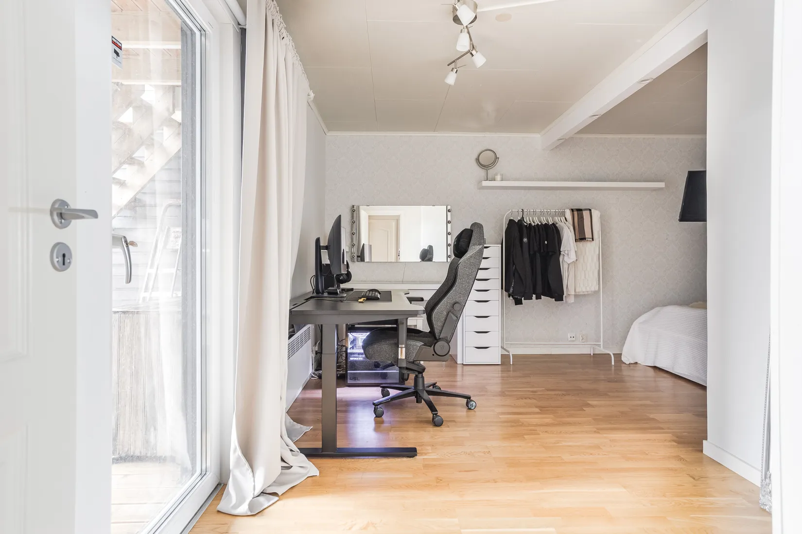 Radhus, Bakstuguvägen 3, Klockarberget, Sundsvall