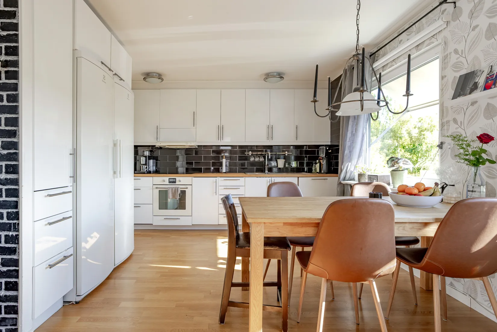 Radhus, Bakstuguvägen 3, Klockarberget, Sundsvall