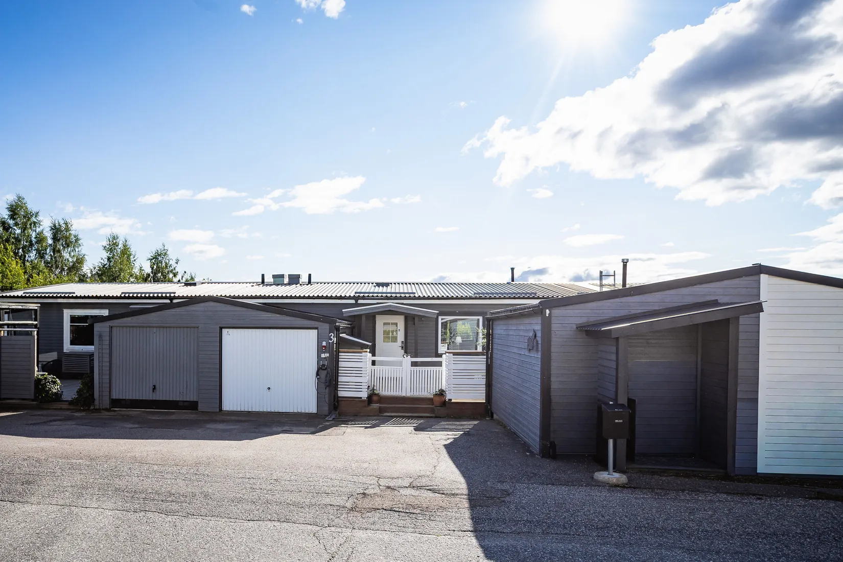 Radhus, Bakstuguvägen 3, Klockarberget, Sundsvall