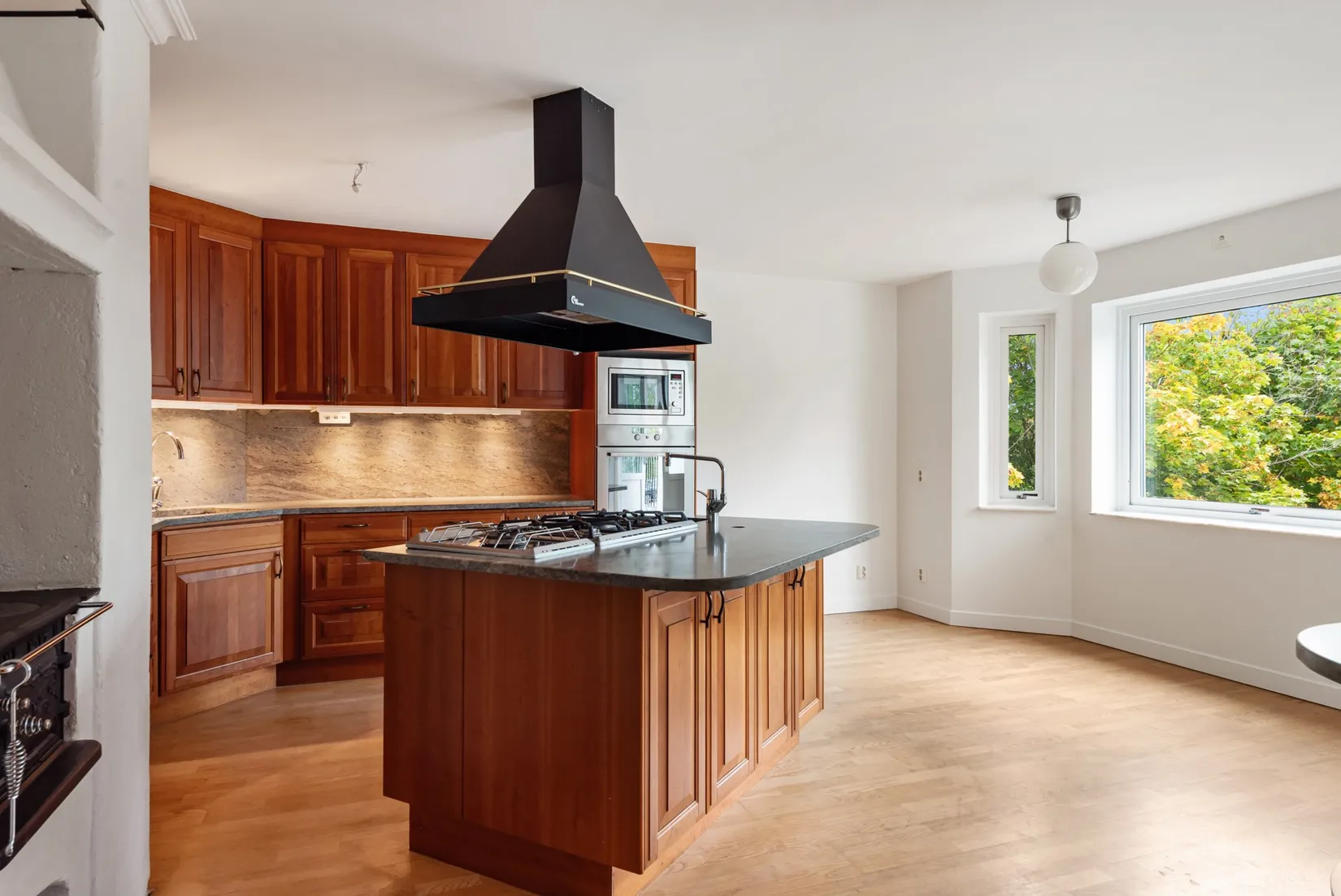 Villa, Bromsvägen 14, Nacka