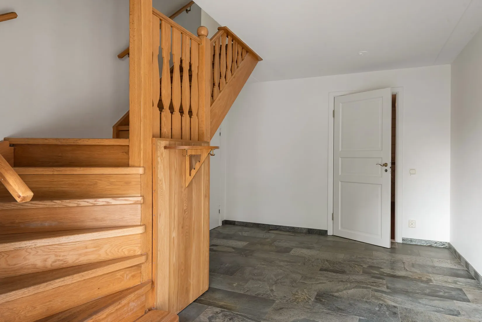 Villa, Bromsvägen 14, Nacka