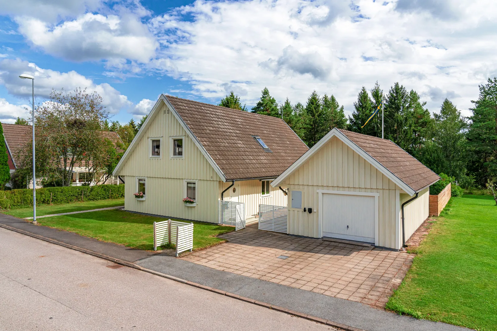 Villa, Stavhoppsvägen 6, Bråten, Karlskoga