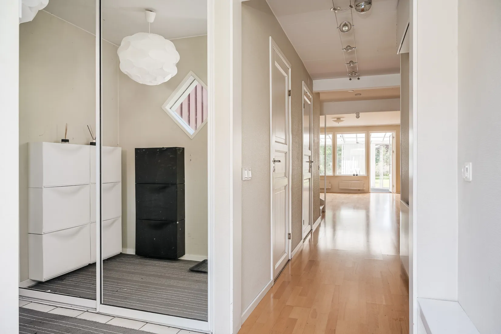 Radhus, Furuvägen 56, Hälletorp, Härnösand