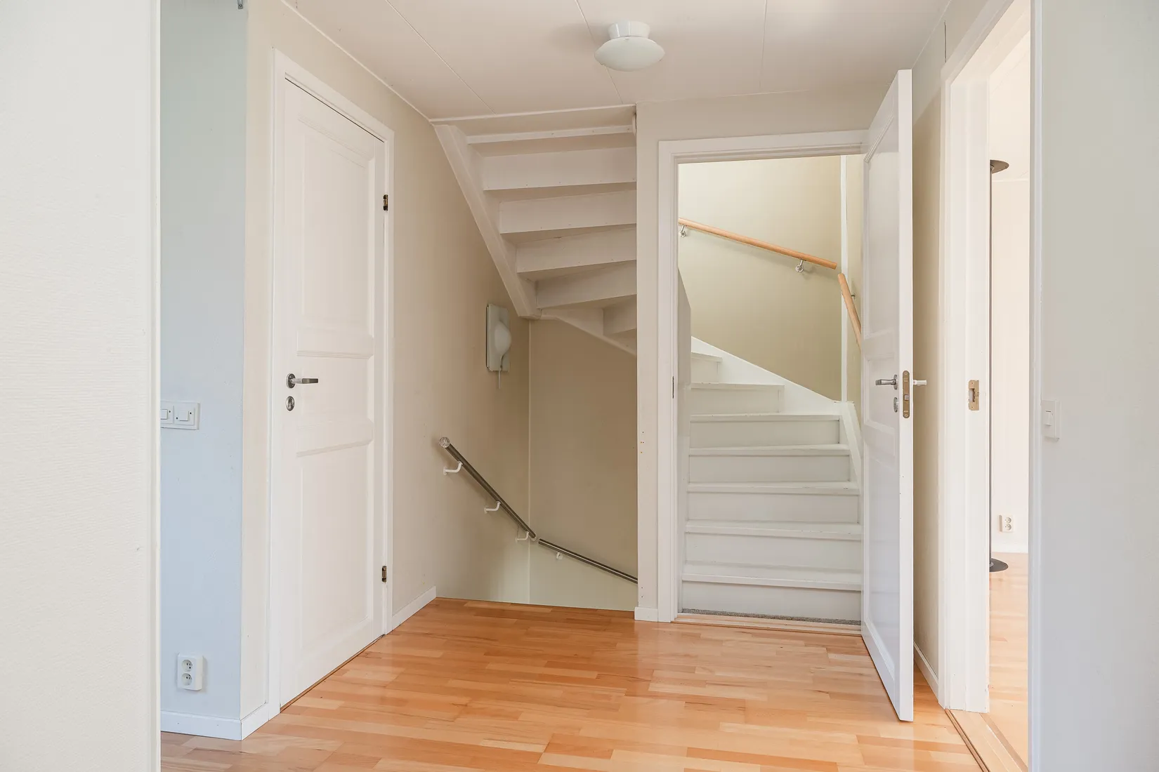 Radhus, Furuvägen 56, Hälletorp, Härnösand