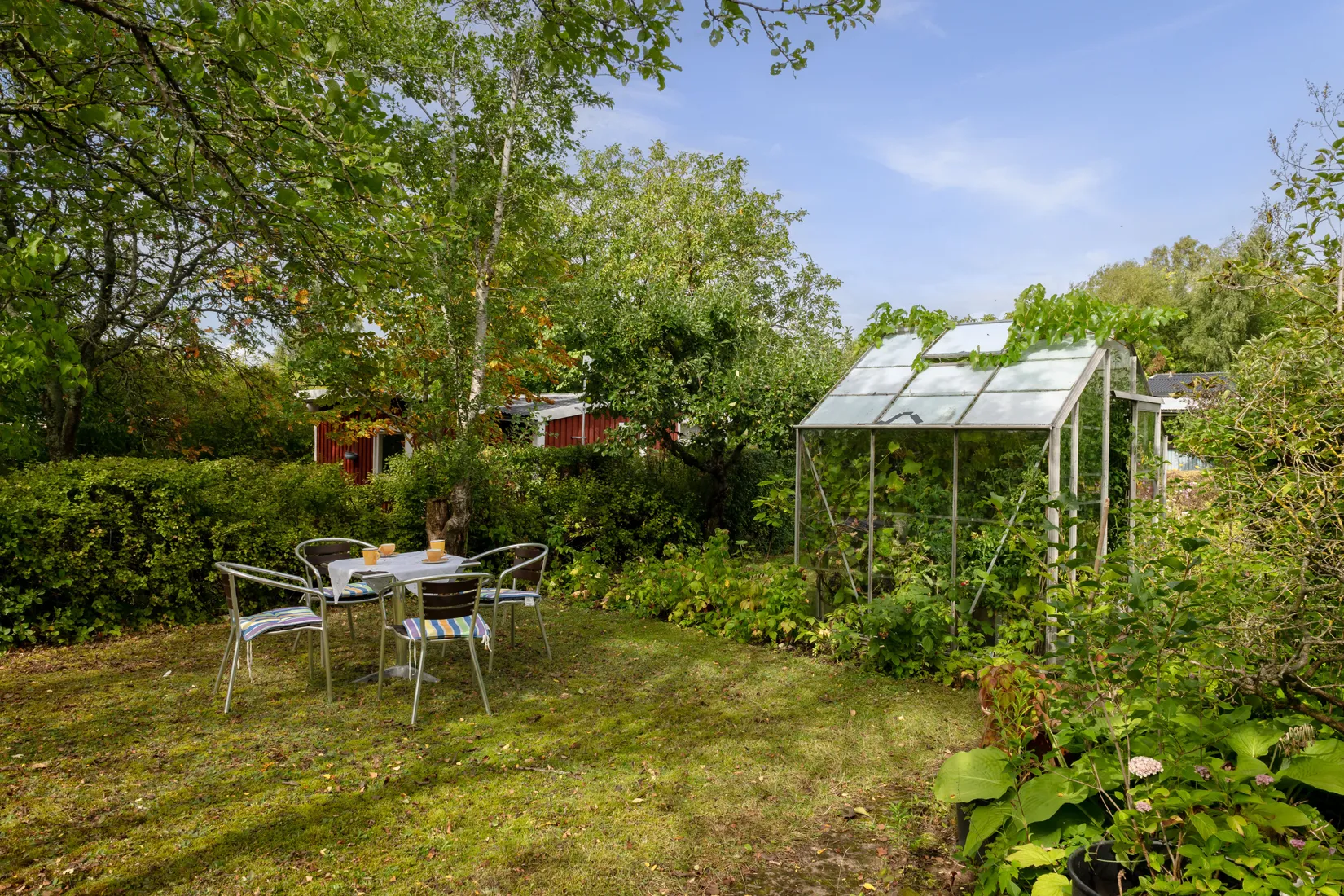 Fritidshus, Fritjofs väg 4 - kolonistuga (79) på populära Solhällan, Vipeholm, Lund