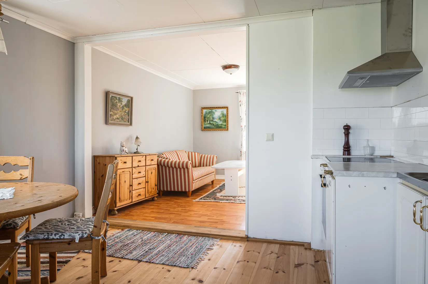 Villa,  Kyrketorp 7, Bitterna, Vara
