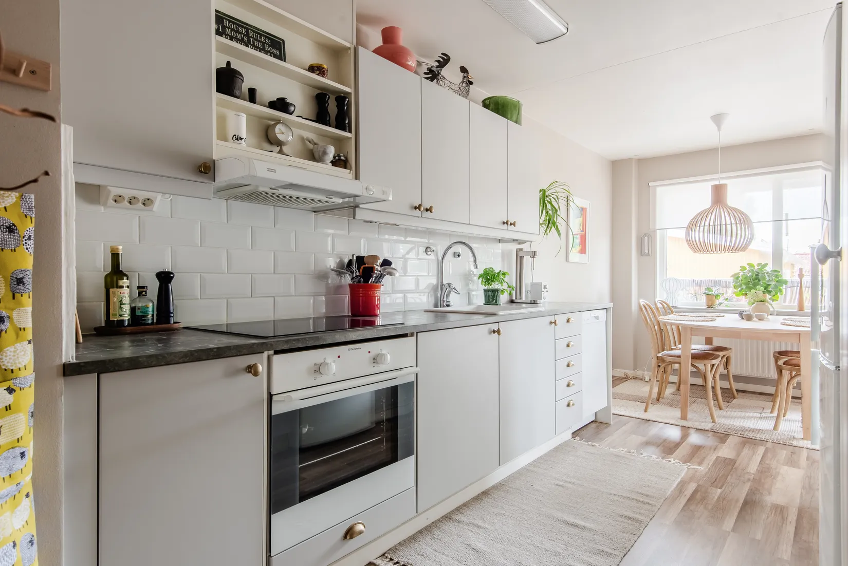 Bostadsrätt, Luffarbacken 8, 1 tr, Centralt, Österåker