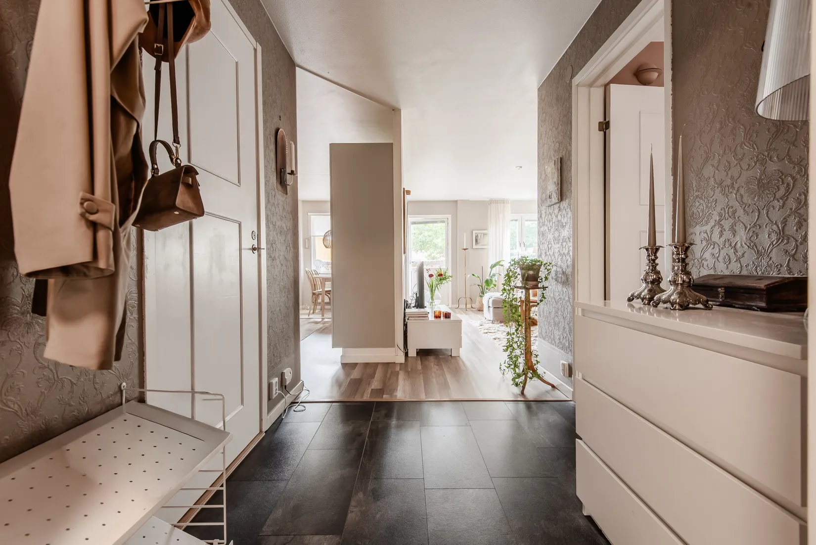 Bostadsrätt, Luffarbacken 8, 1 tr, Centralt, Österåker