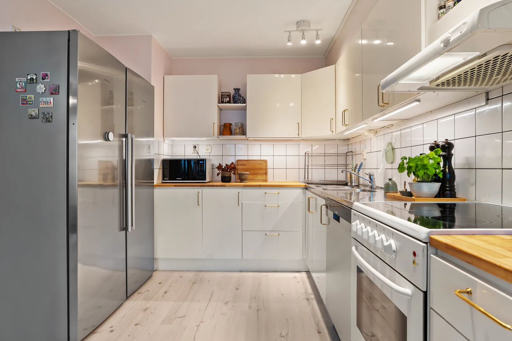 Radhus, Kungsbackavägen 12, Granloholm, Sundsvall