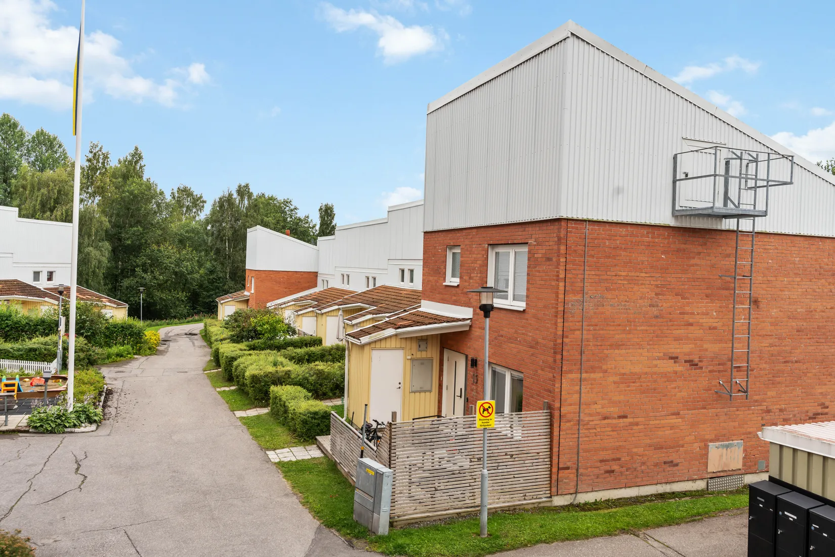Radhus, Kungsbackavägen 12, Granloholm, Sundsvall