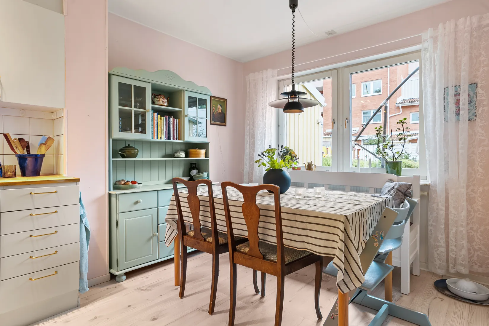 Radhus, Kungsbackavägen 12, Granloholm, Sundsvall