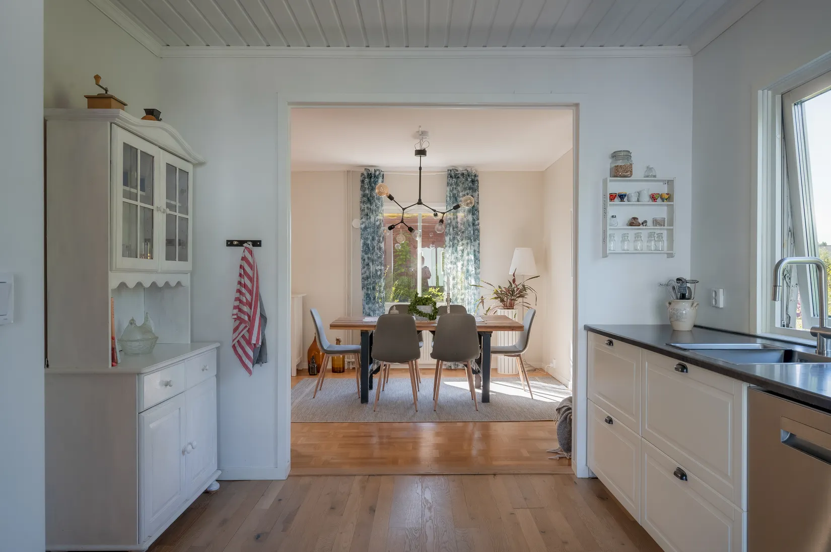 Villa, Skogsvägen 2, Oppeby, Nyköping