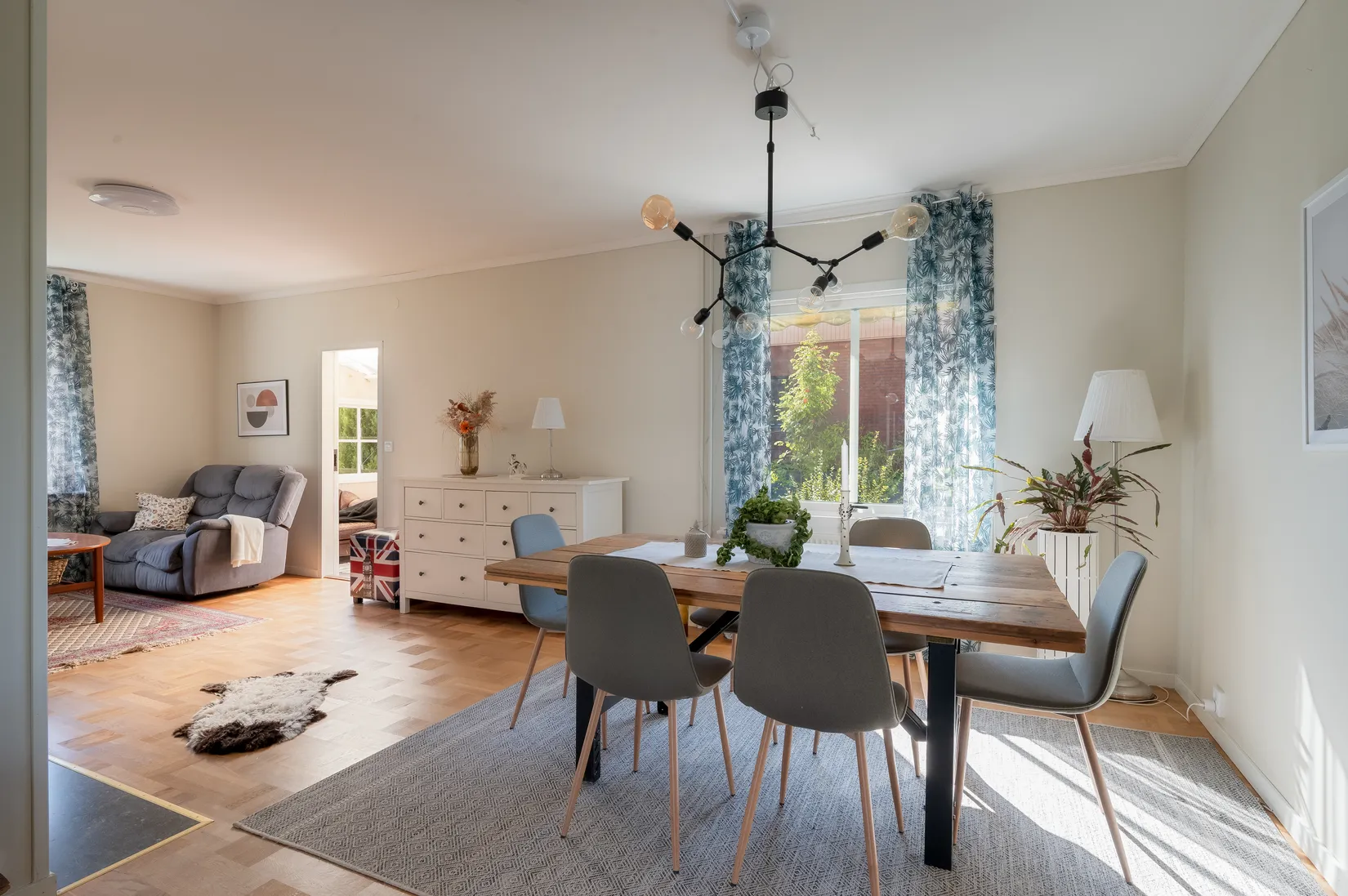 Villa, Skogsvägen 2, Oppeby, Nyköping