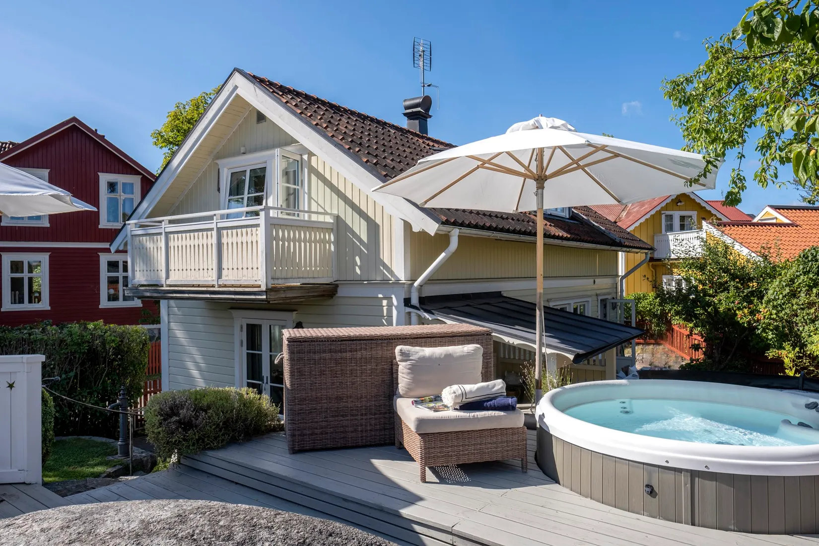 Villa, Cronhamns gata 10, Stadskärnan i Vaxholm, Vaxholm