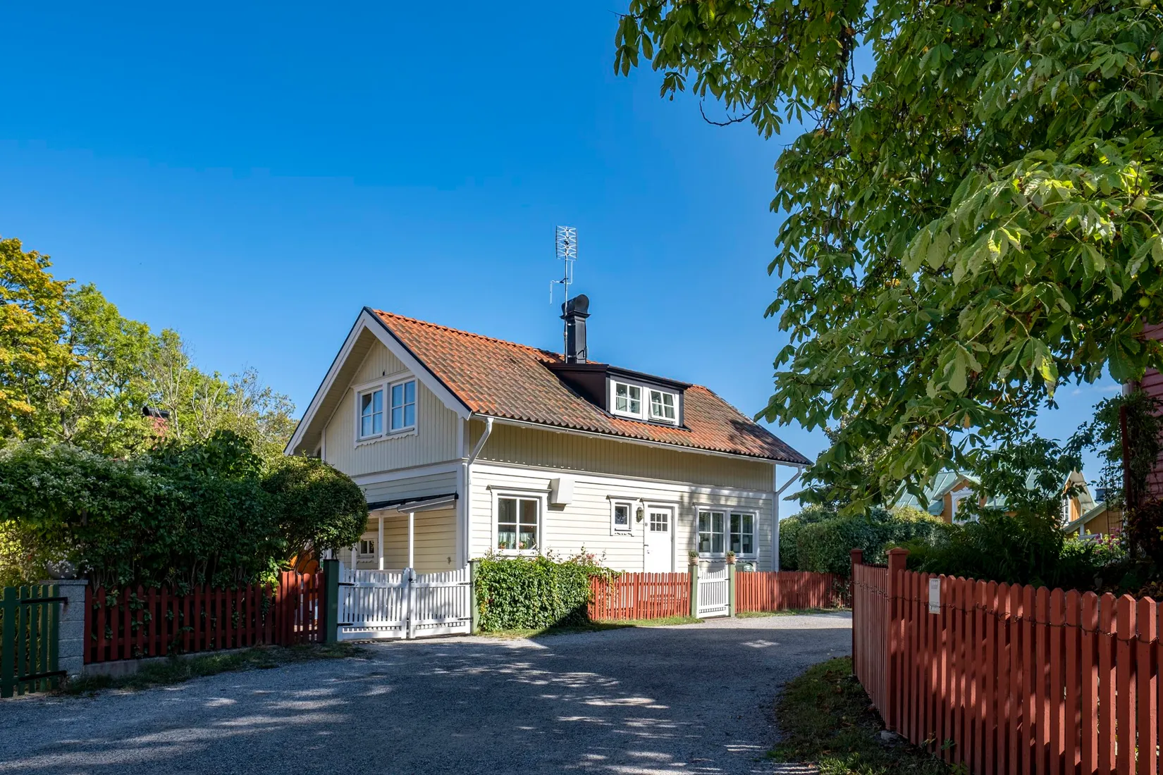 Villa, Cronhamns gata 10, Stadskärnan i Vaxholm, Vaxholm