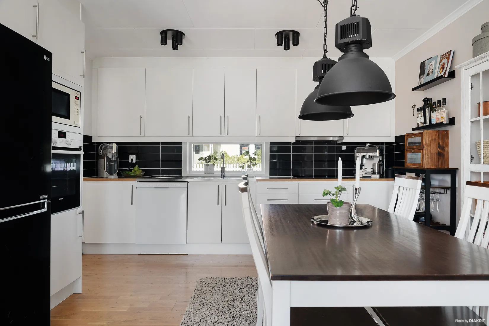 Villa, Spaljévägen 6, Rosenägnarna, Upplands-Bro