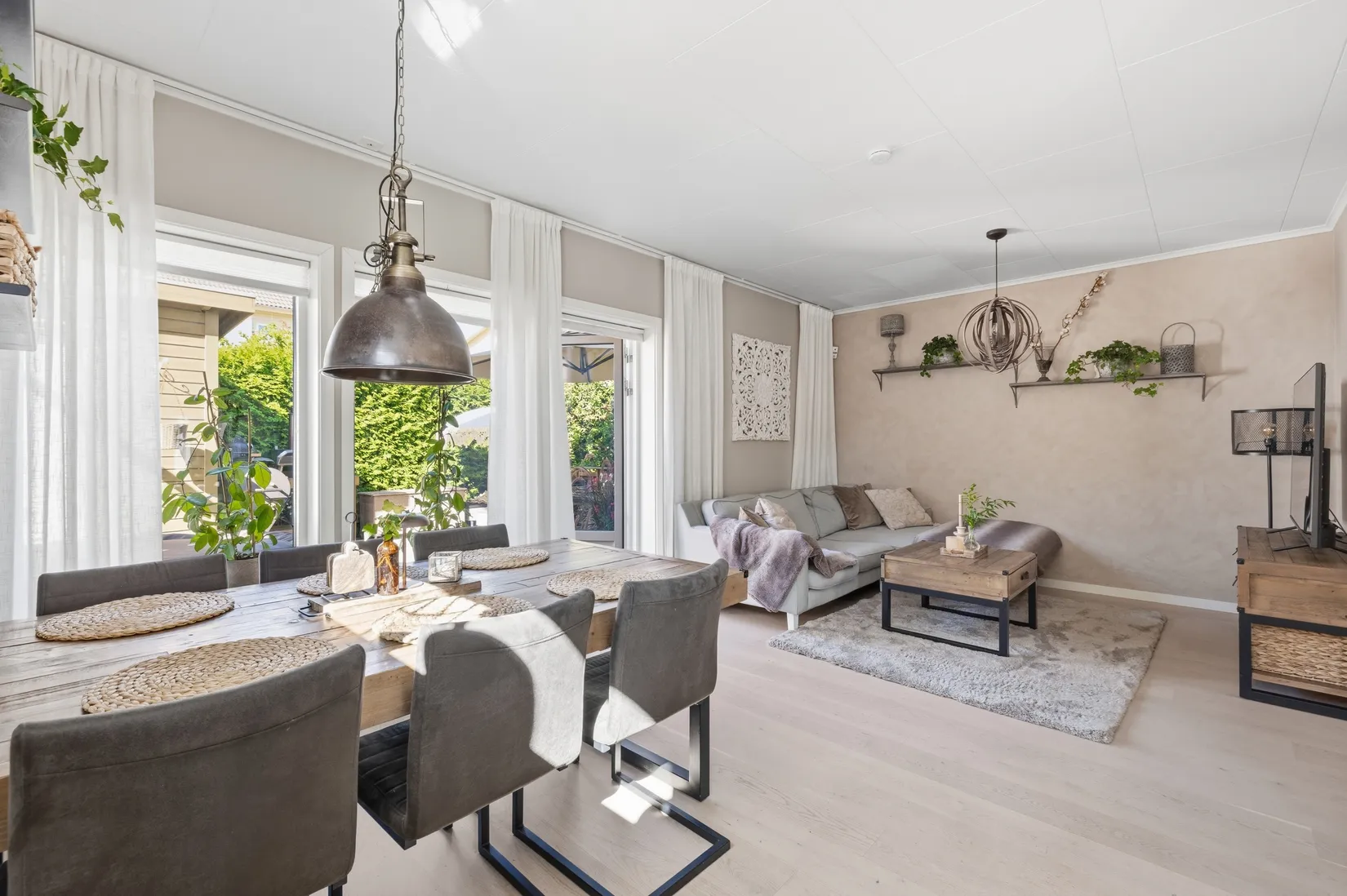 Radhus, Frisells gata 6E, Sanda Ängar/Bollstanäs, Upplands Väsby