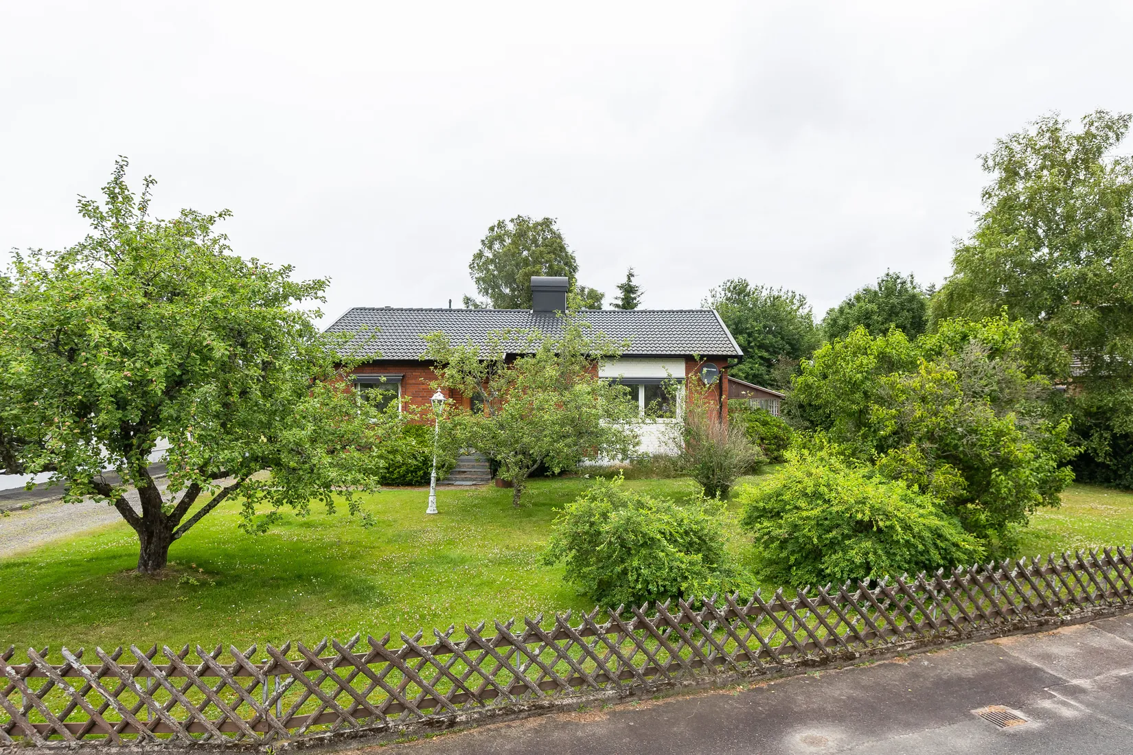 Villa, Kyrkogårdsgatan 6, Skillingaryd, Vaggeryd