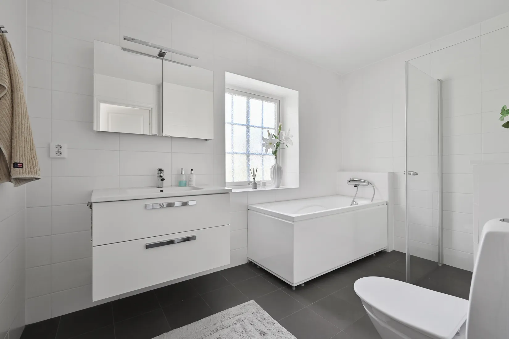 Radhus, Ardennervägen 2D, Svinninge, Österåker