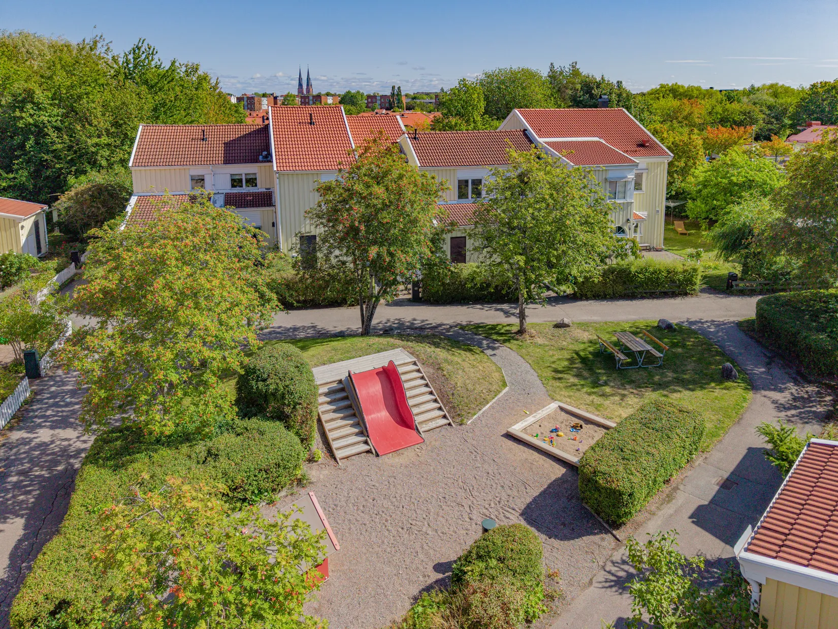 Radhus, Oslogatan 48, Ekeby, Uppsala