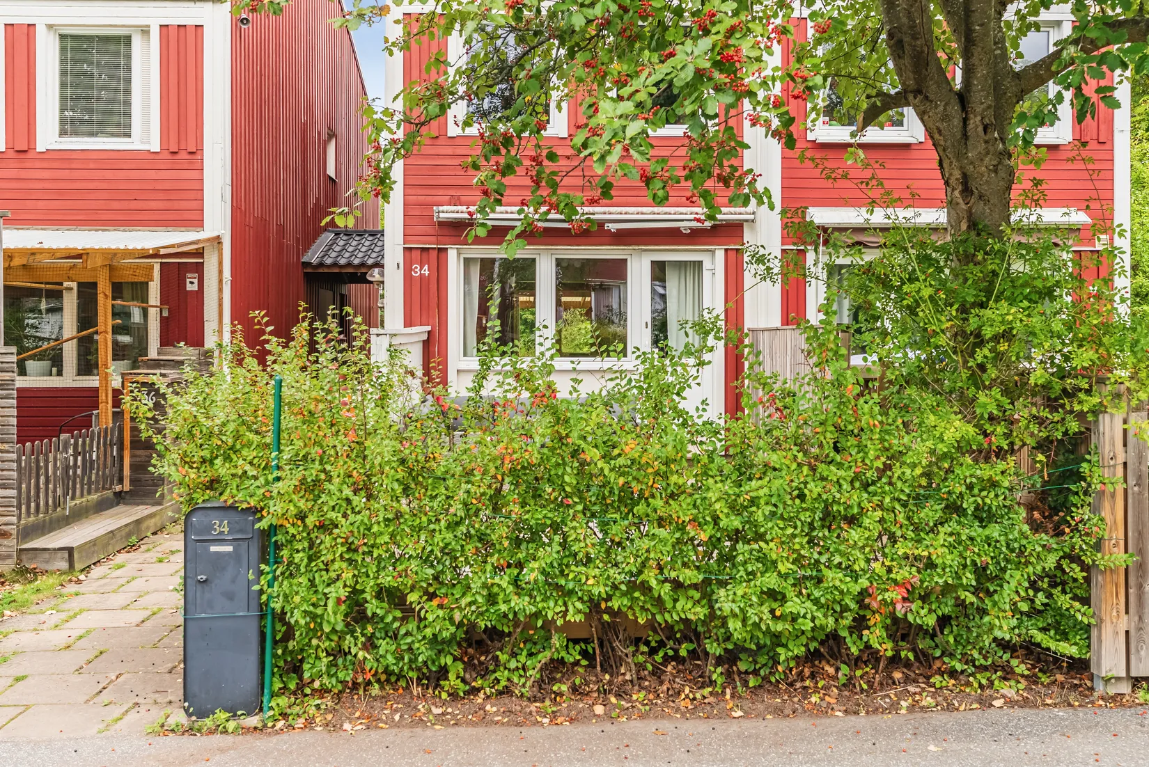 Radhus, Torpstugegränd 34, Bromsten, Stockholm